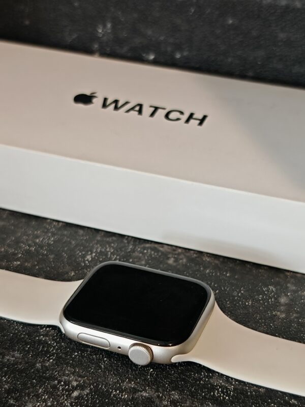 APPLE WATCH SE2 44MM - Slika 3