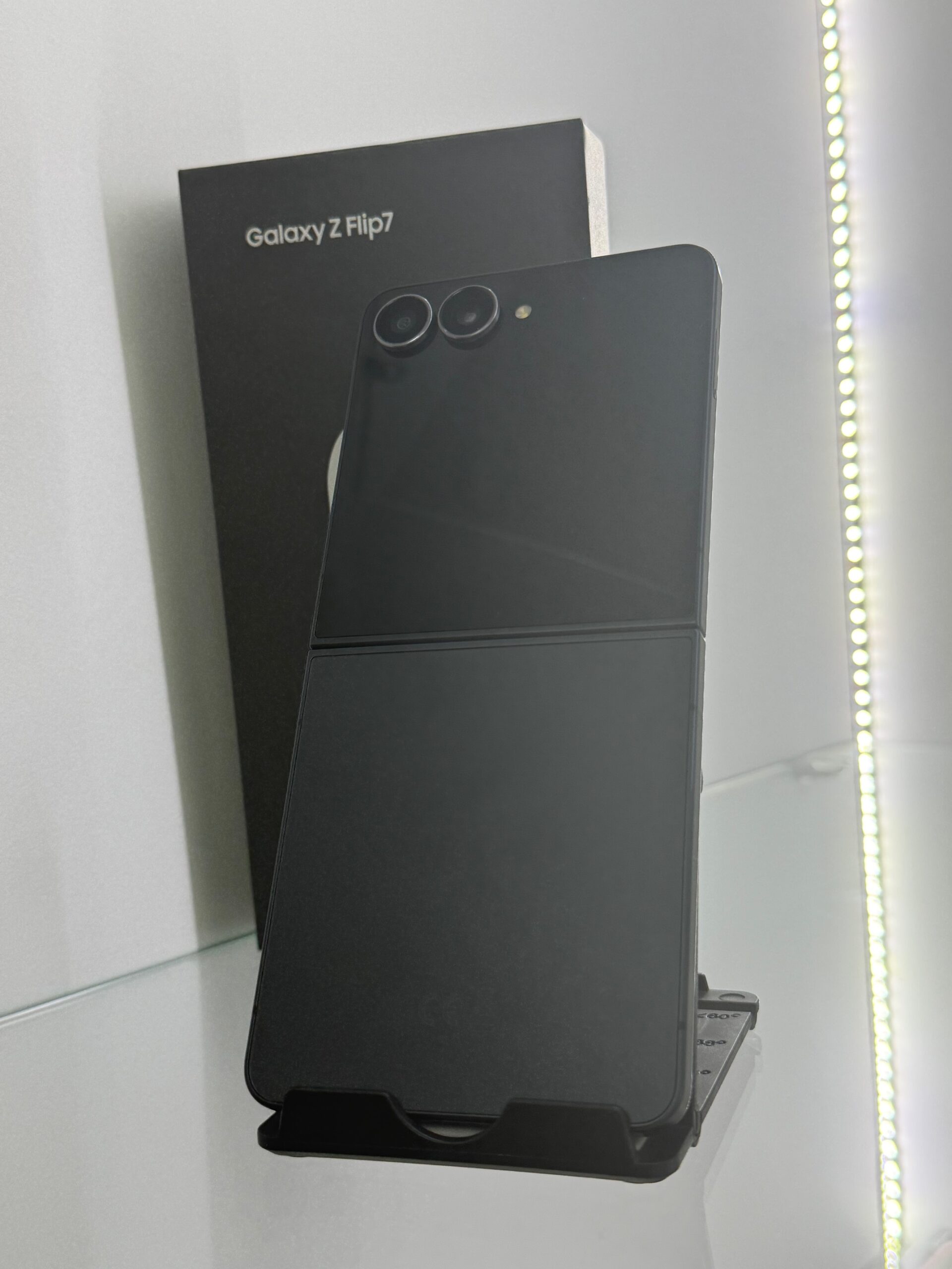 GALAXY Z FLIP7 256GB - Slika 3