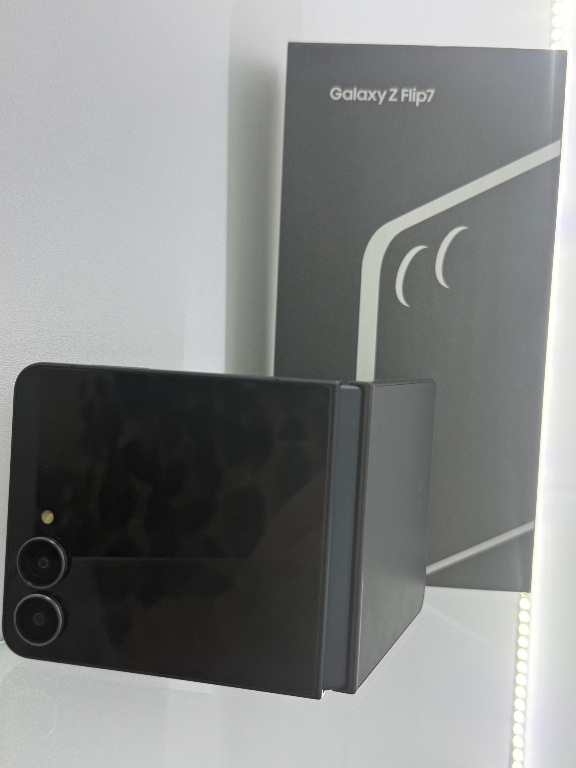 GALAXY Z FLIP7 256GB - Slika 2