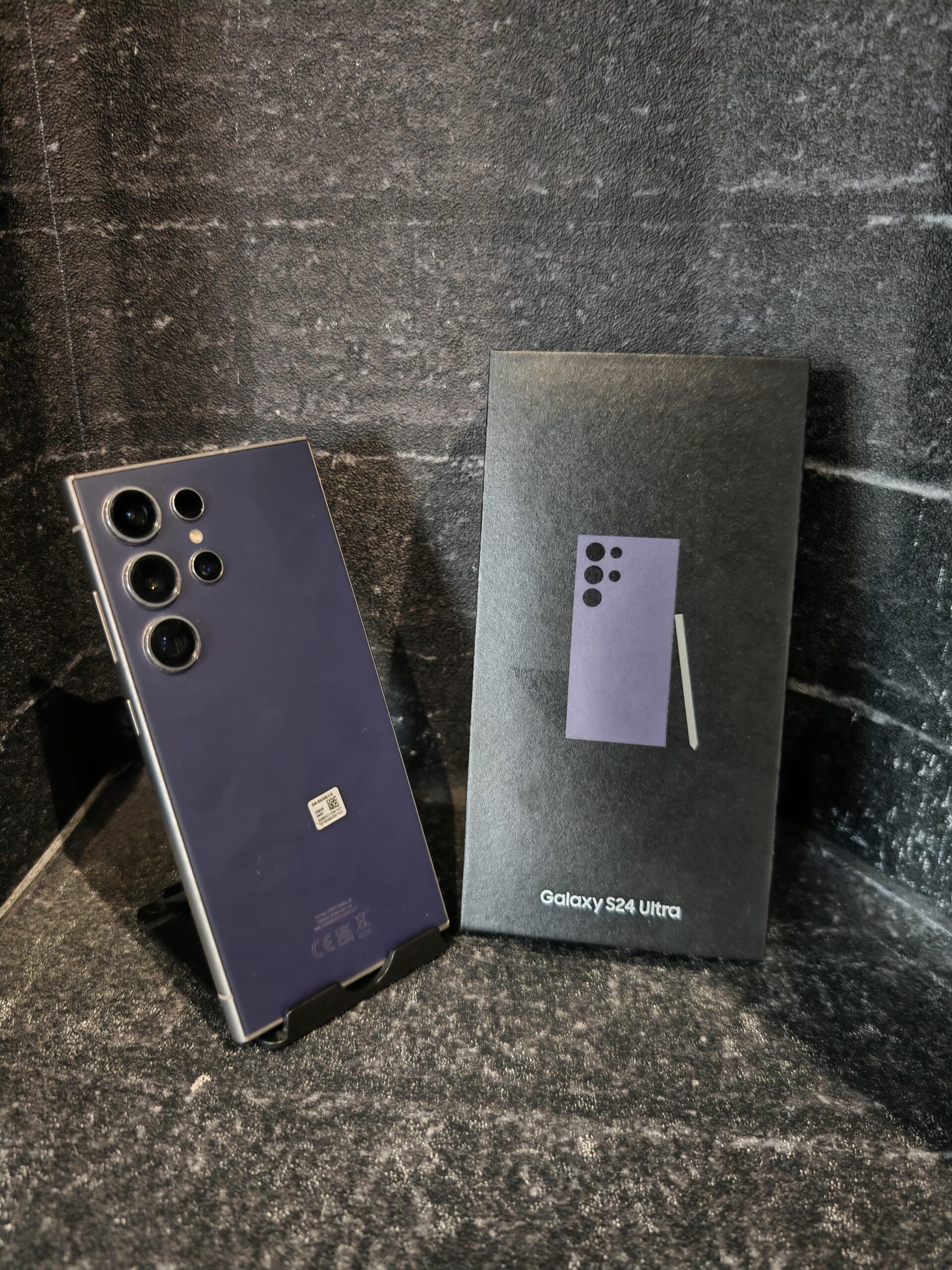 SAMSUNG GALAXY S24 ULTRA - Slika 2