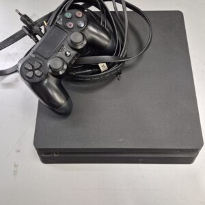 PLAYSTATION 4 500GB SLIM