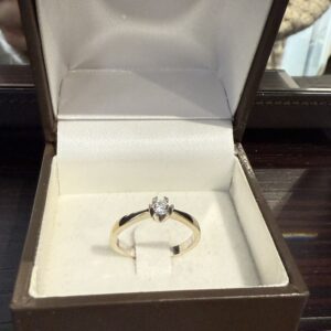 ZLATNI PRSTEN 3.04G 18K BRI 0,15CT VS1