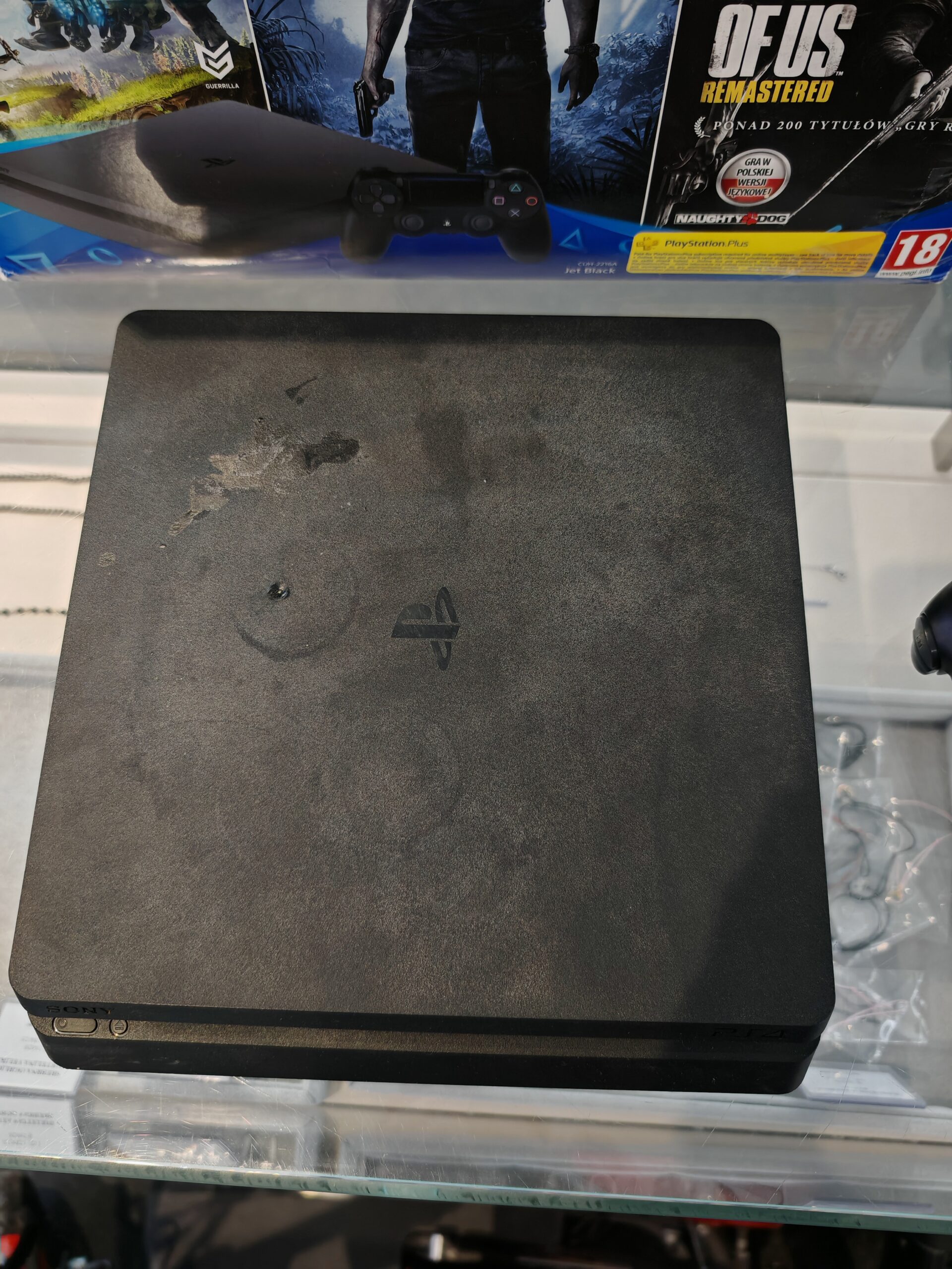 PLAYSTATION 4 SLIM - Slika 2