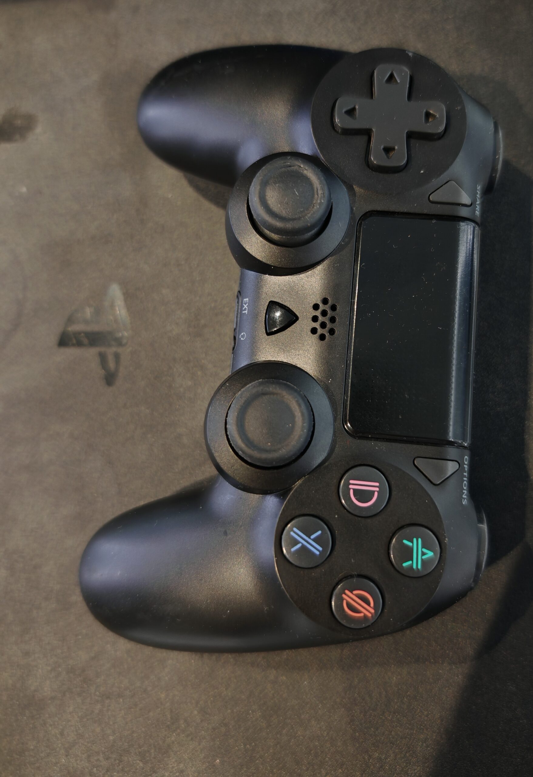 PLAYSTATION 4 SLIM - Slika 4