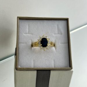 ZLATNI PRSTEN SA BRILJANTIMA