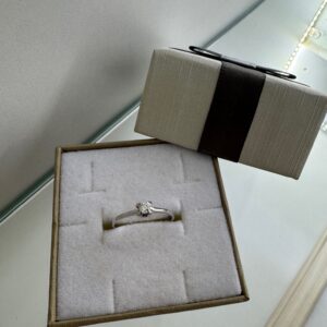 ZLATNI PRSTEN BRILJANT