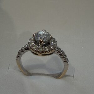 ZLATNI PRSTEN SA BRLJANTIMA 14K