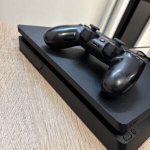 PS4 SLIM KONZOLA 500GB