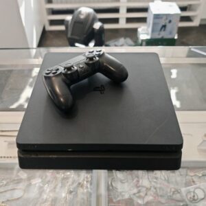 PLAYSTATION 4 SLIM