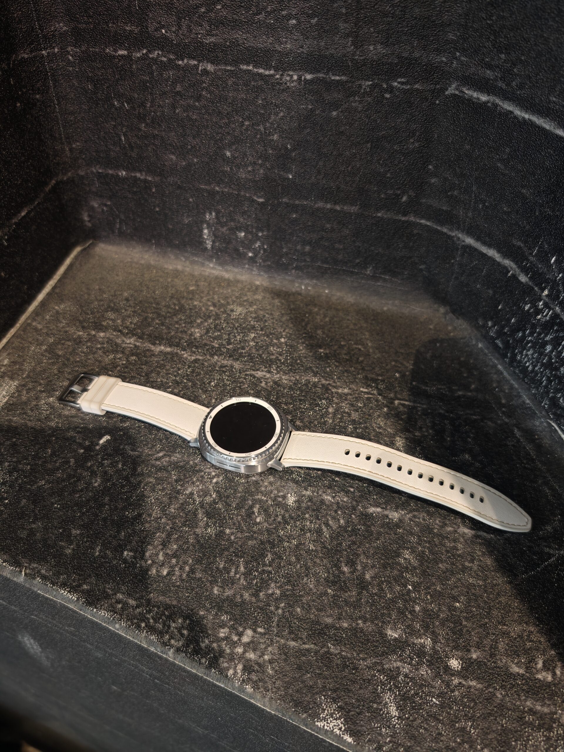 SAMSUNG GALAXY WATCH 8 CLASSIC 46mm / LTE