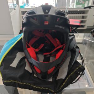 BICIKLISTIČKA KACIGA MET PARACHUTE MONOCOQUE