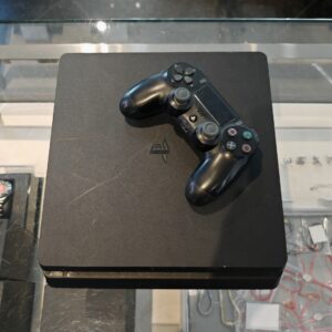PLAYSTATION 4 SLIM