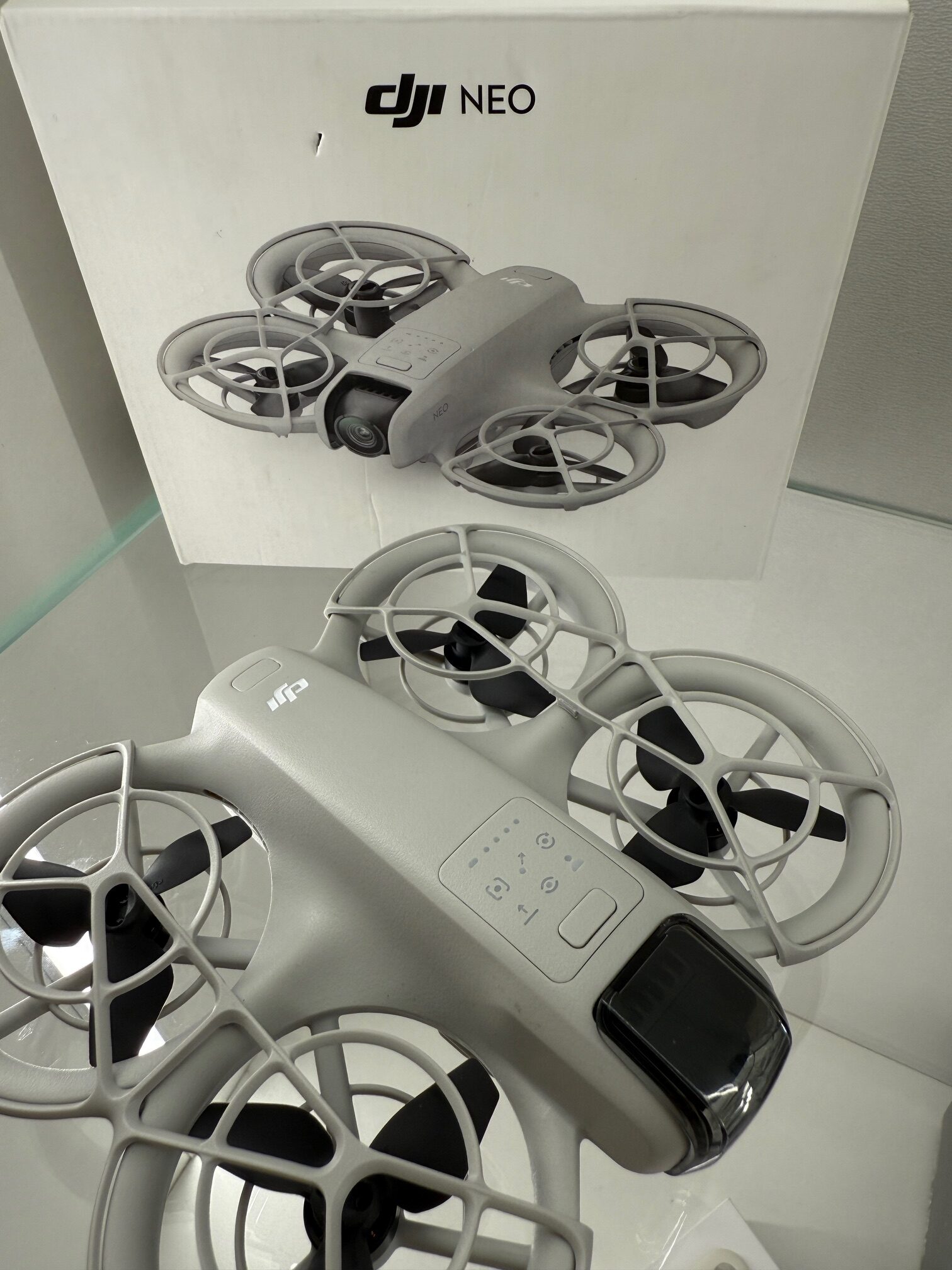 DJI NEO DRON - Slika 3