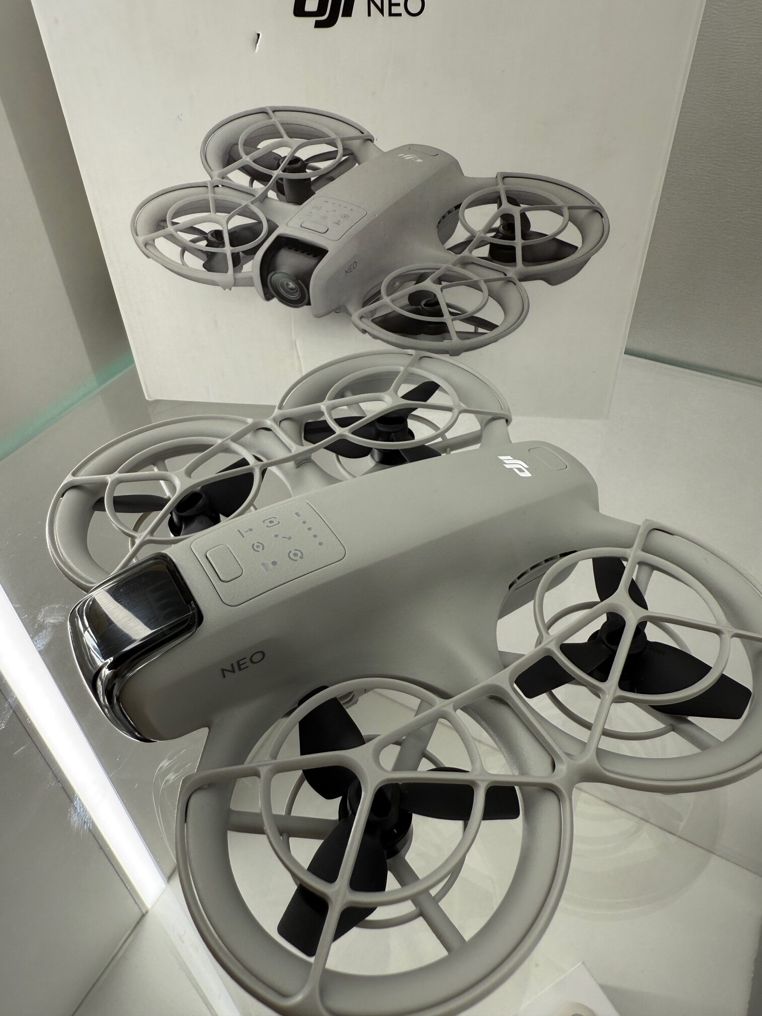 DJI NEO DRON - Slika 2