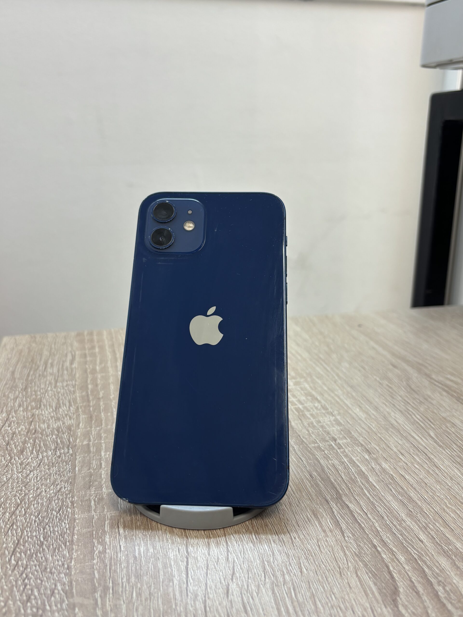 IPHONE 12 64GB 77% BAT - Slika 2