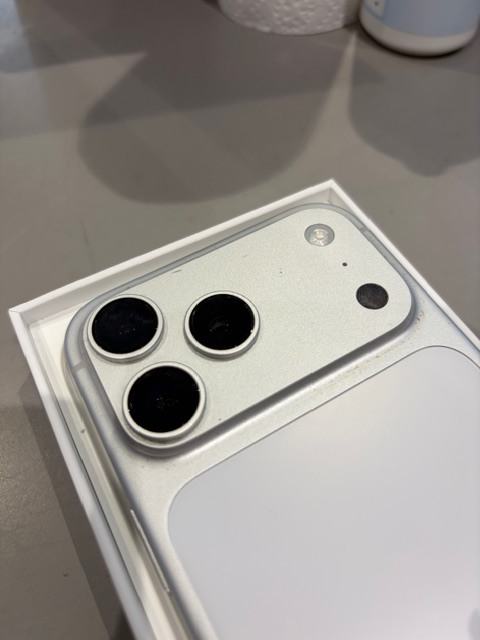 IPHONE 17 PRO MAX 256GB - Slika 2
