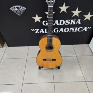 YAMAHA CG122MS