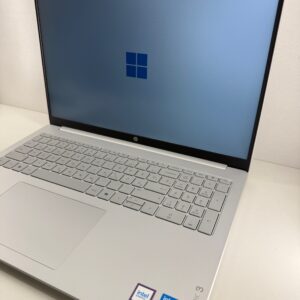 HP OMNIBOOK 3 LAPTOP