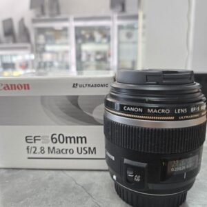 CANON EFS 60MM F/2.8 MACRO USM