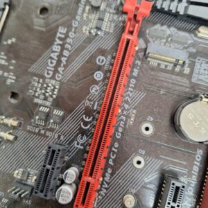 GIGABYTE AB350 AM4
